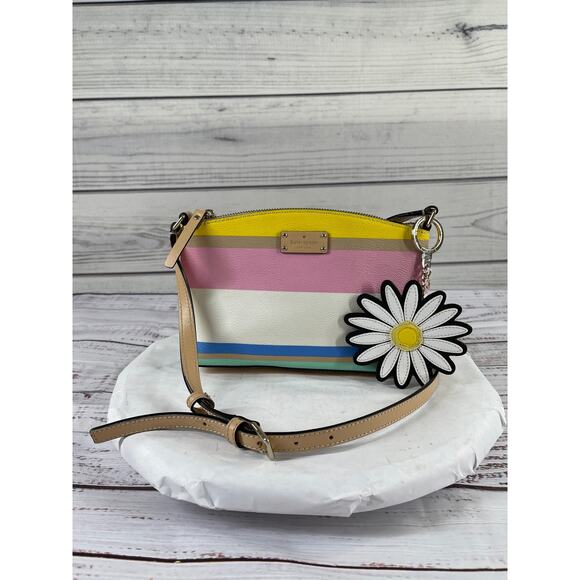 Kate Spade Crossbody Bag and Daisy Purse Charm - Picture 2 of 11
